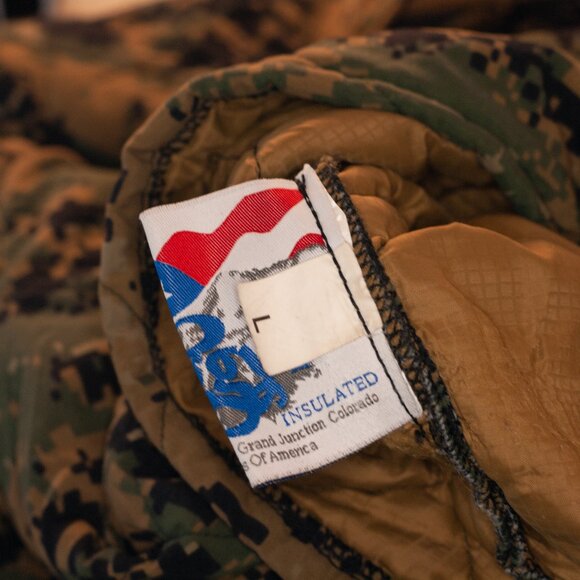 Wiggy's Woobie Liner Jacket in MARPAT Camo / Coyote Tan - Men's LG Made in USA - Picture 7 of 8